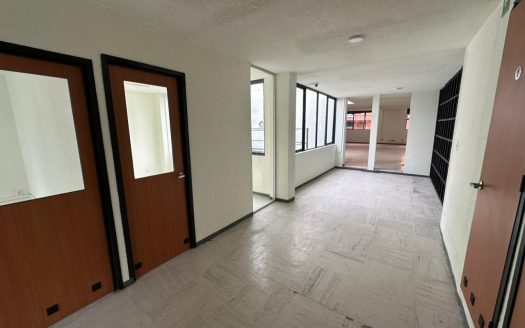 Edificio de Oficinas, Letrán Valle