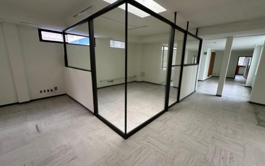 Edificio de Oficinas, Letrán Valle