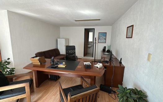 Edificio de Oficinas, Letrán Valle