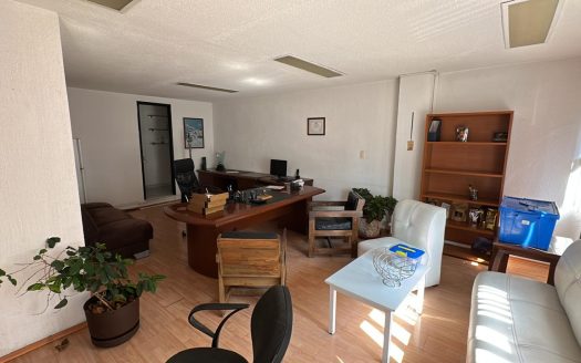 Edificio de Oficinas, Letrán Valle